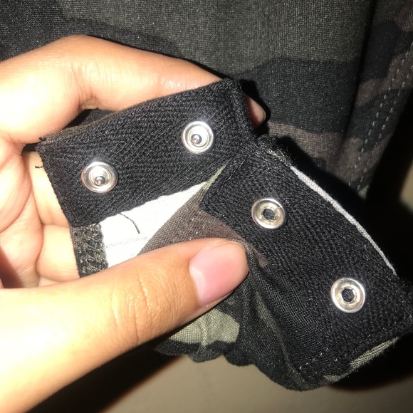 Medium Soldier Print Bodysuit with Hood - Picture 7 of 8